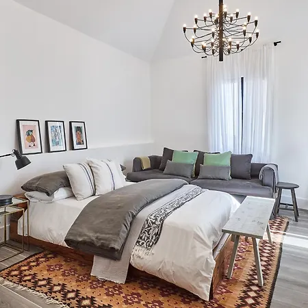 샬레 The Village Loft