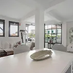 木屋 The Village Loft *