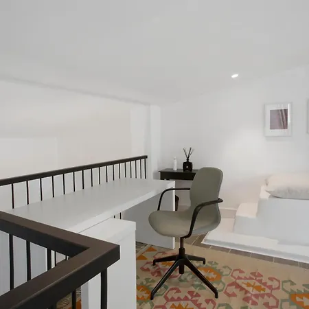 The Village Loft בקתה קאניקו