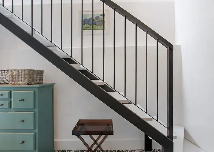 木屋 The Village Loft *